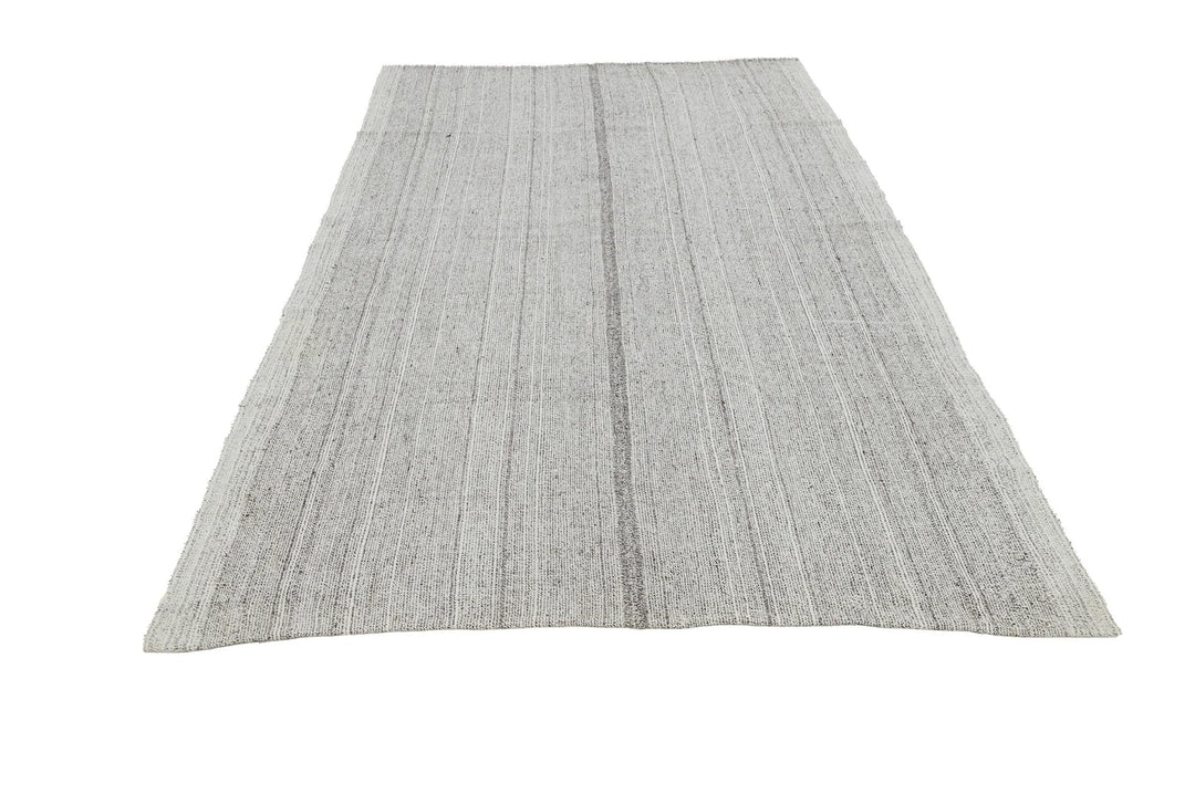 Gray Kilim Rug 5' 5" x 9' 10" | No. VR24799