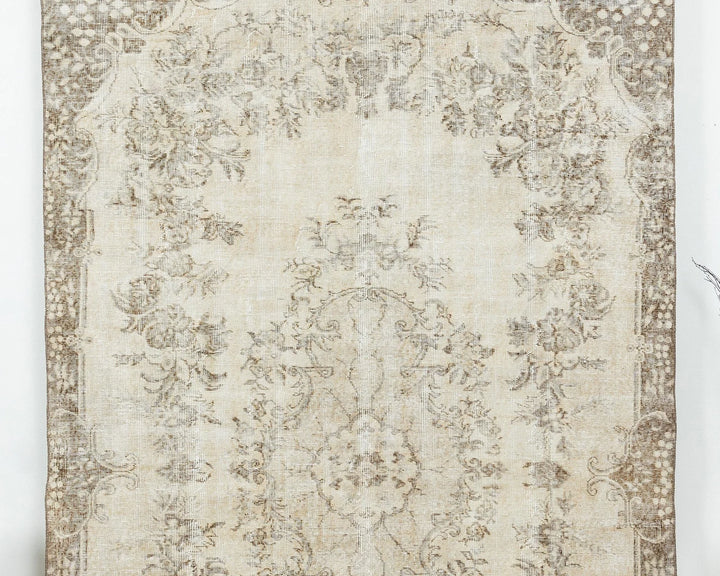Beige Turkish Oushak Rug 6'1" x 9'11" Hand-Knotted detail