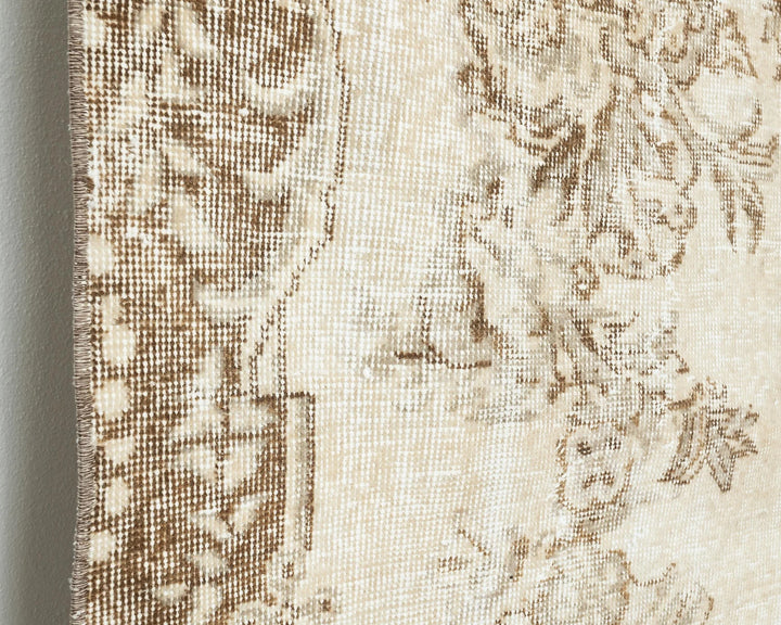 Beige Turkish Oushak Rug 6'1" x 9'11" Hand-Knotted close-up