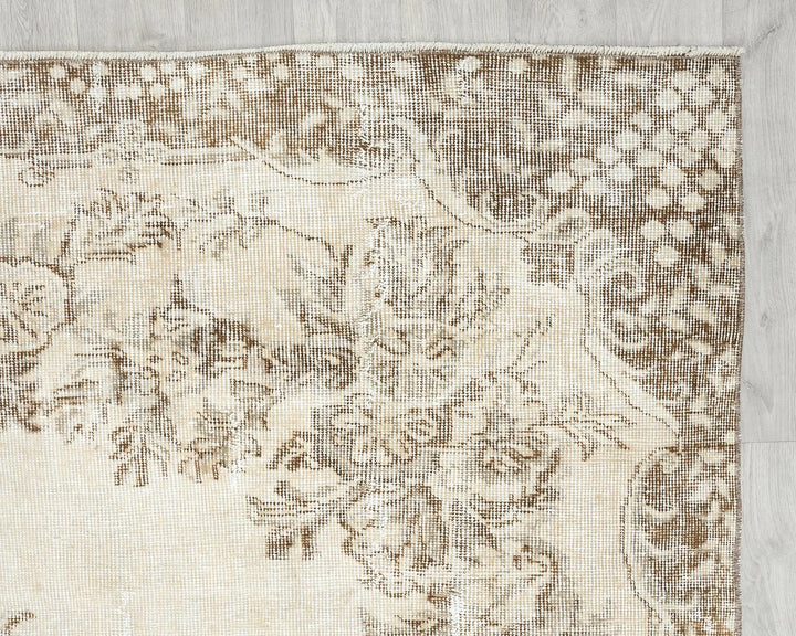 Beige Turkish Oushak Rug 6'1" x 9'11" Hand-Knotted pattern