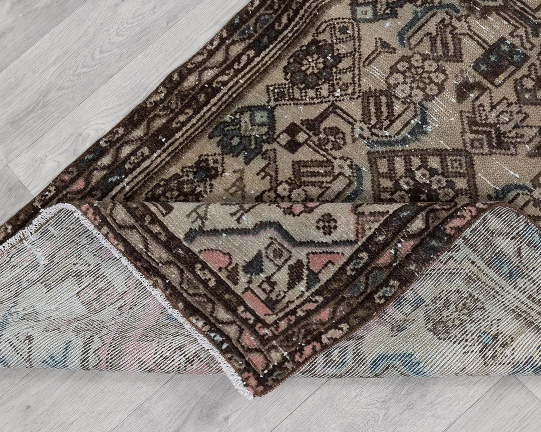 Multicolor Turkish Oushak Rug 2'7" x 10'1" Hand-Knotted | No. VR24959