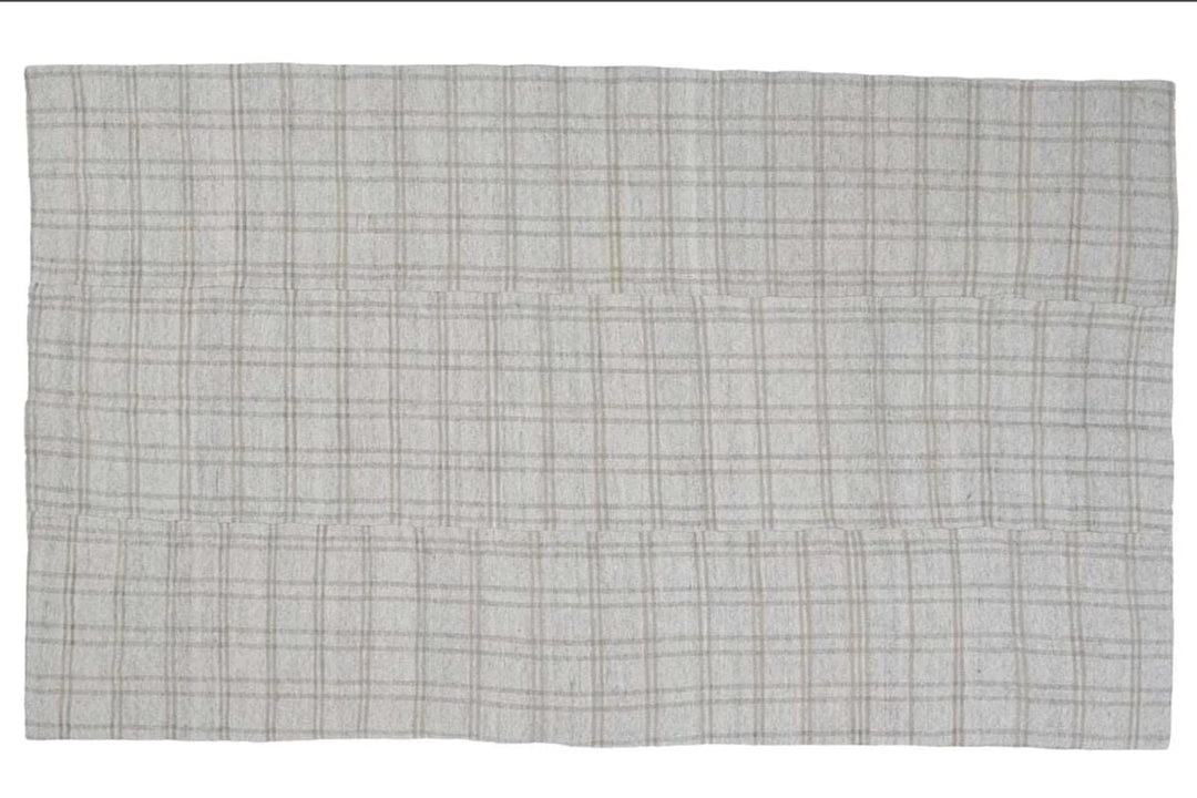 White Turkish Kilim Rug 5'5" x 9'4" Flat-Weave | No. VR25209
