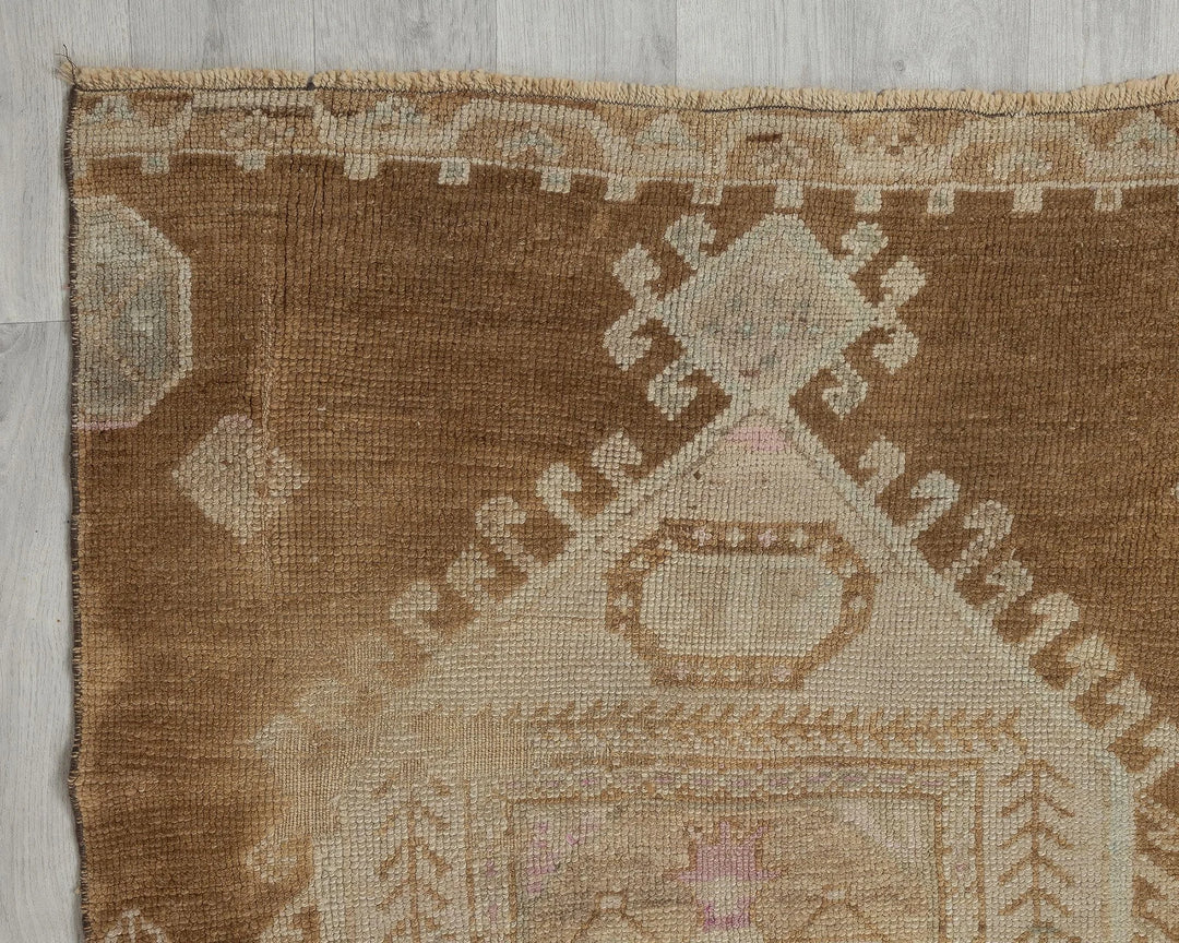Beige Turkish Oushak Rug 3' 1" x 10' 7" Hand-Knotted border