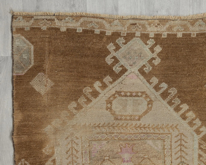 Beige Turkish Oushak Rug 3' 1" x 10' 7" Hand-Knotted border