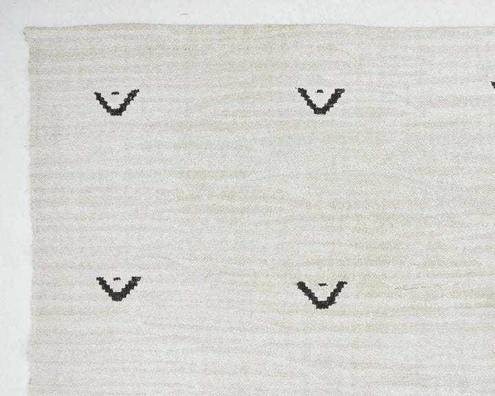 Ivory Kilim Rug 11' x 13' | No. VR25423