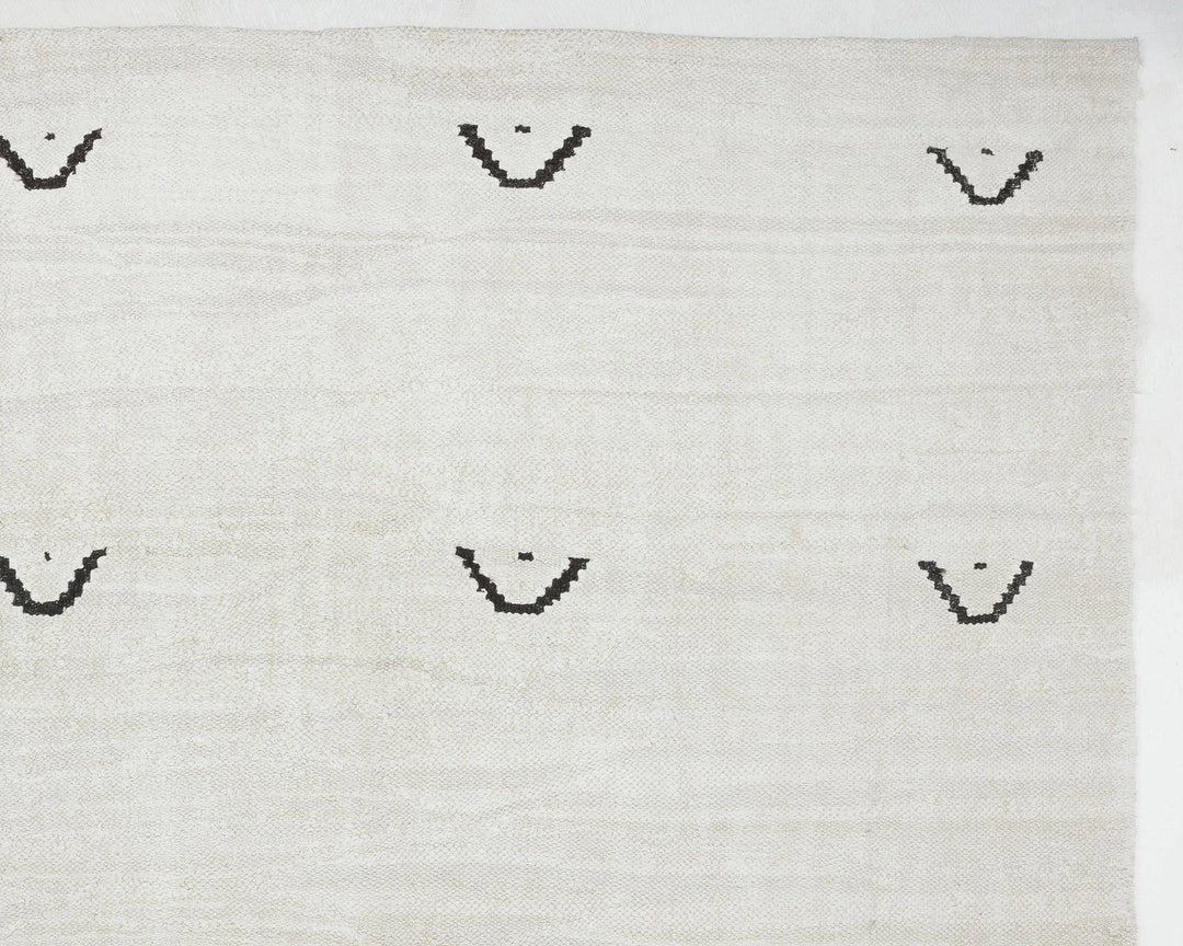Ivory Kilim Rug 11' x 13' | No. VR25423
