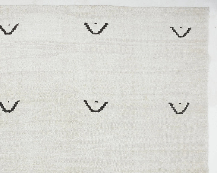 Ivory Kilim Rug 11' x 13' | No. VR25423