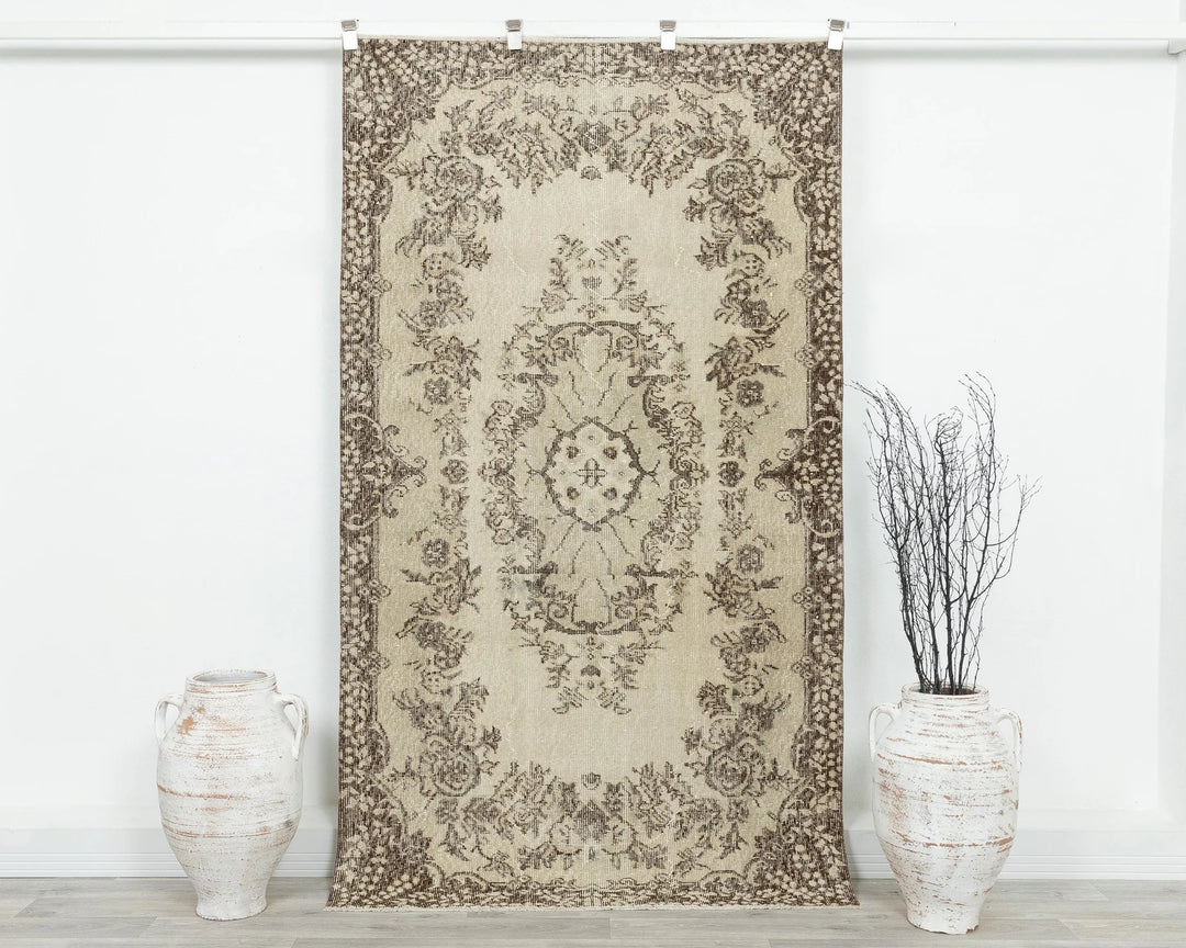 Beige Oushak Rug 4' x 7' | No. VR25456
