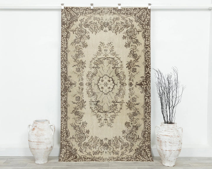 Beige Oushak Rug 4' x 7' | No. VR25456