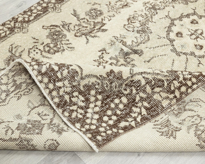 Beige Oushak Rug 4' x 7' | No. VR25456