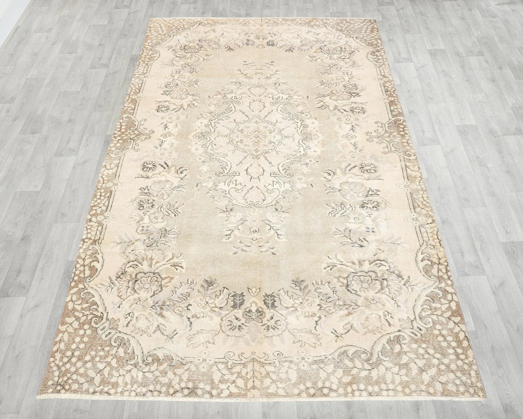 Beige Turkish Oushak Rug 9' 2" x 5' 7" Hand-Knotted | No. VR25463