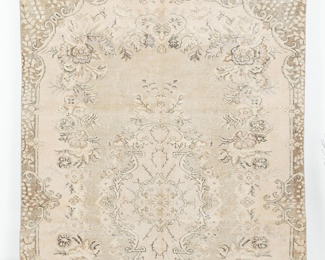 Beige Turkish Oushak Rug 9' 2" x 5' 7" Hand-Knotted | No. VR25463