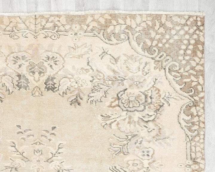 Beige Turkish Oushak Rug 9' 2" x 5' 7" Hand-Knotted | No. VR25463