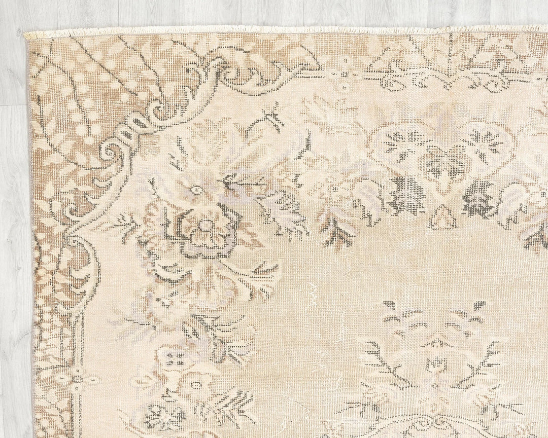 Beige Turkish Oushak Rug 9' 2" x 5' 7" Hand-Knotted | No. VR25463