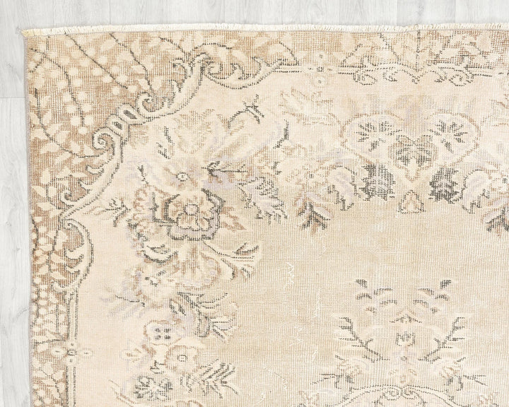 Beige Turkish Oushak Rug 9' 2" x 5' 7" Hand-Knotted | No. VR25463
