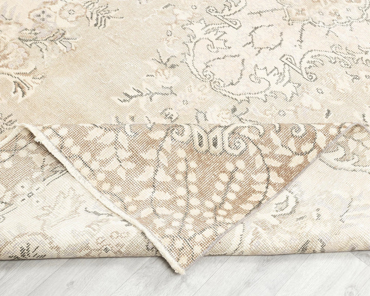 Beige Turkish Oushak Rug 9' 2" x 5' 7" Hand-Knotted | No. VR25463