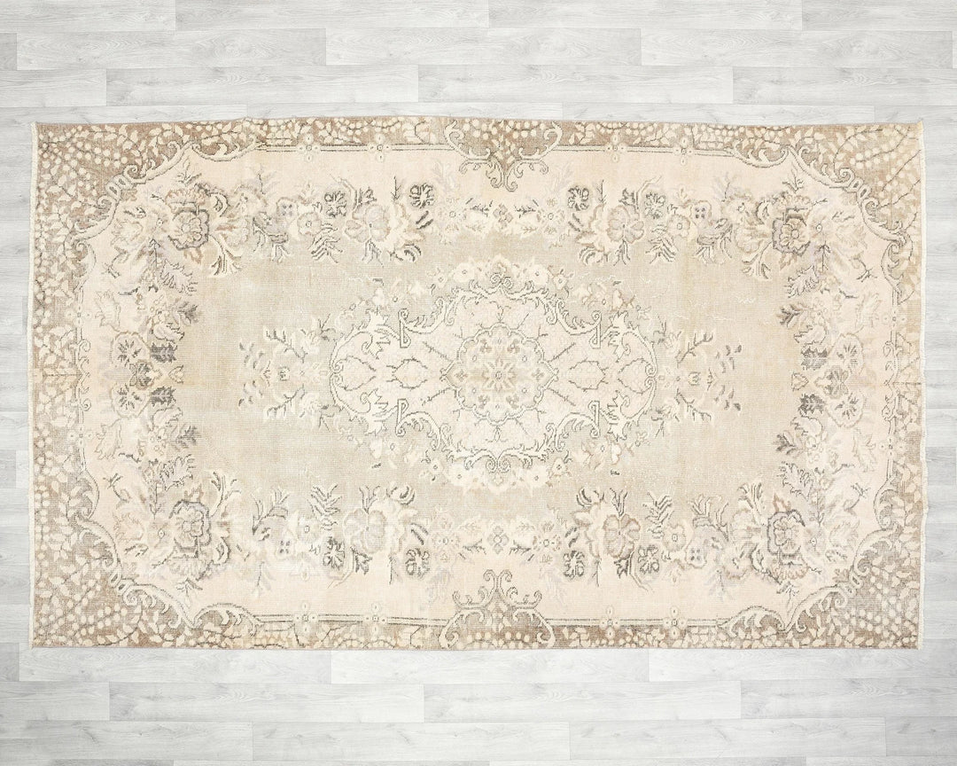 Beige Turkish Oushak Rug 9' 2" x 5' 7" Hand-Knotted | No. VR25463