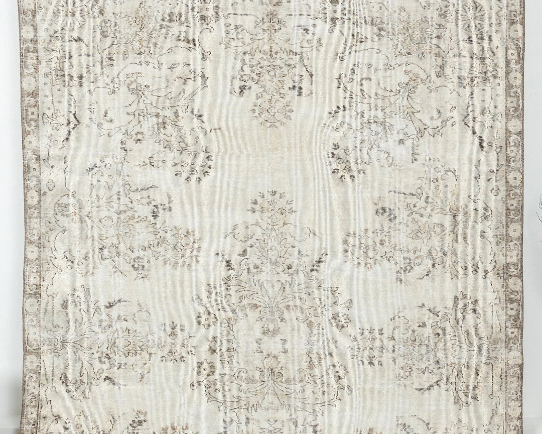 Beige Turkish Oushak Rug 6'8" x 10'2" Hand-Knotted | No. VR25473