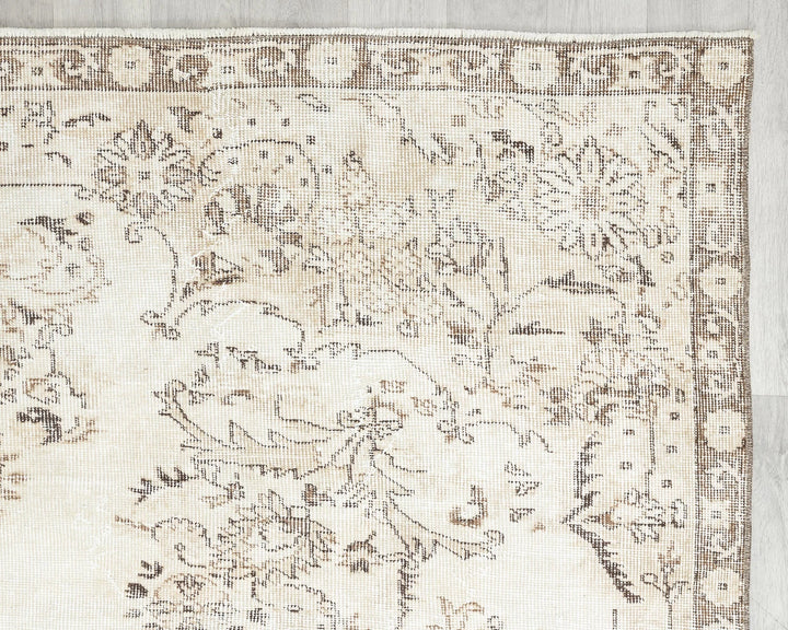 Beige Turkish Oushak Rug 6'8" x 10'2" Hand-Knotted | No. VR25473