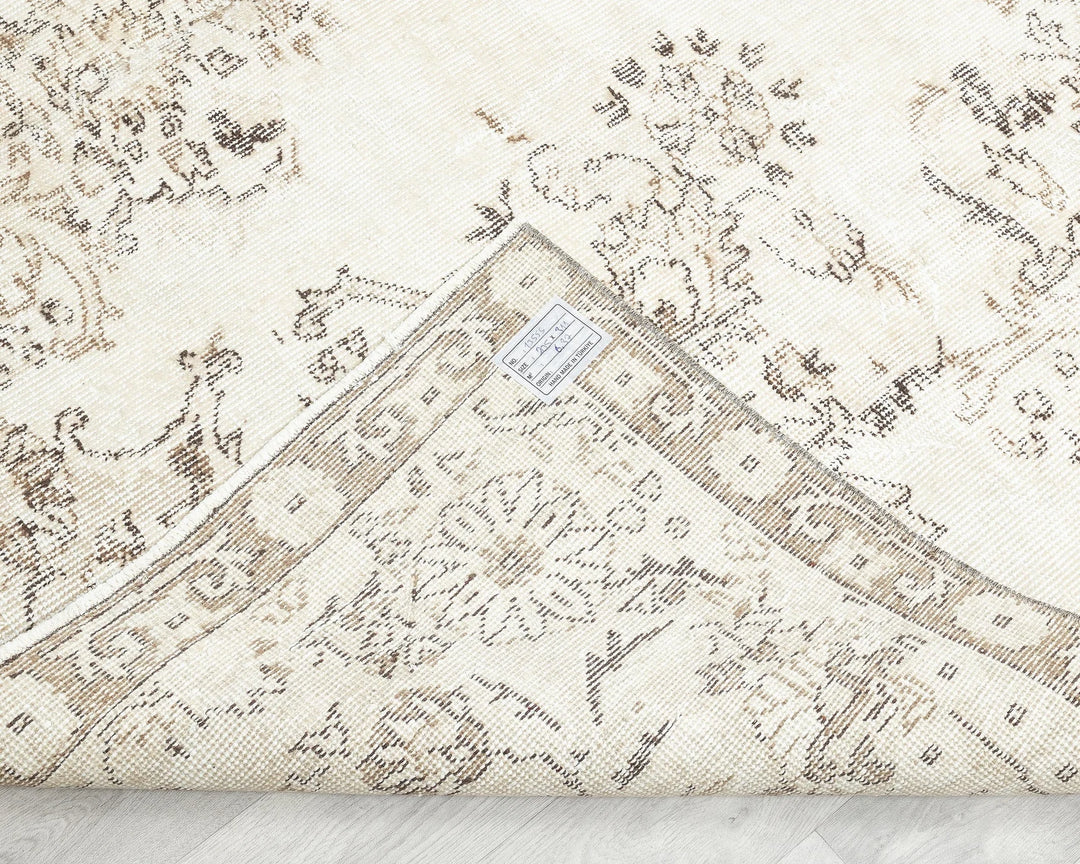 Beige Turkish Oushak Rug 6'8" x 10'2" Hand-Knotted | No. VR25473