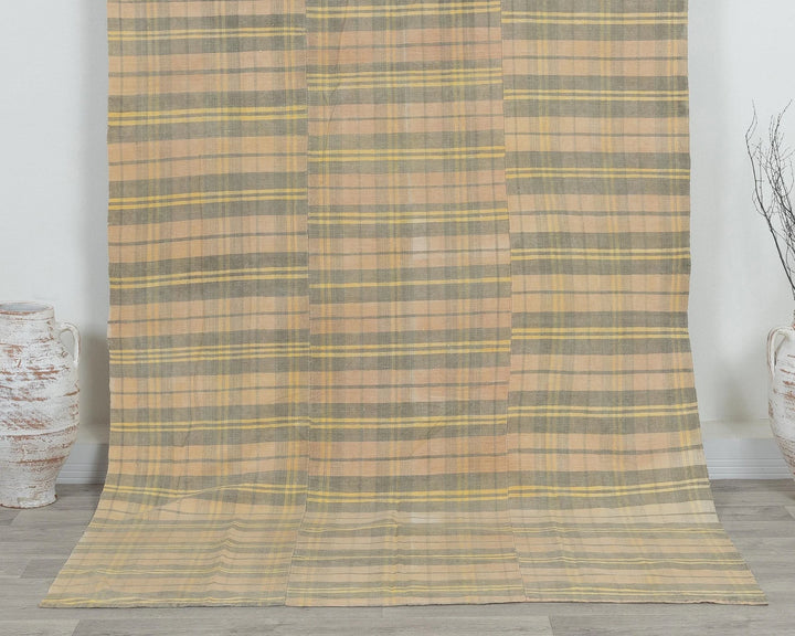 Kilim Rug 6' 5" x 9' 4" | No. VR25556