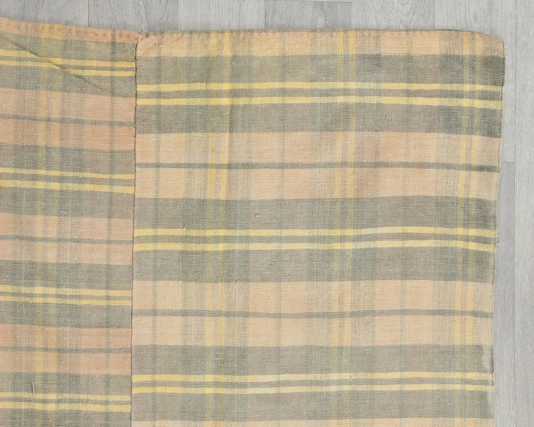 Kilim Rug 6' 5" x 9' 4" | No. VR25556