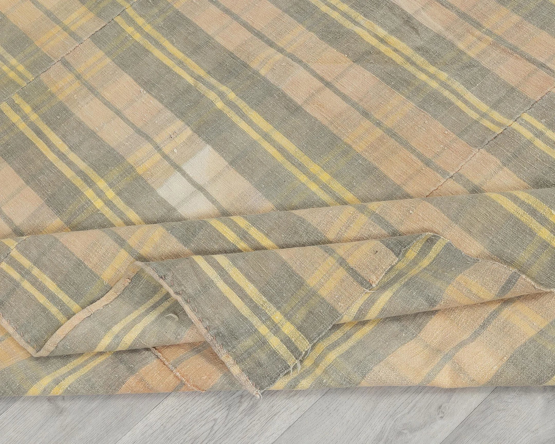 Kilim Rug 6' 5" x 9' 4" | No. VR25556