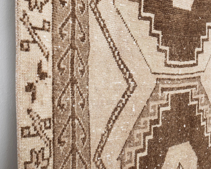 Beige Turkish Oushak Rug 3' 6" x 10' 1" Hand-Knotted | No. VR25626