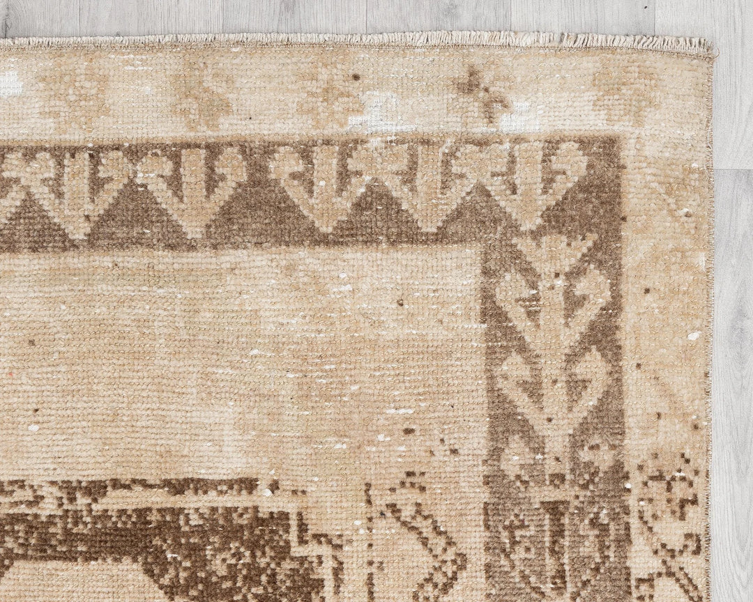 Beige Turkish Oushak Rug 3' 6" x 10' 1" Hand-Knotted | No. VR25626