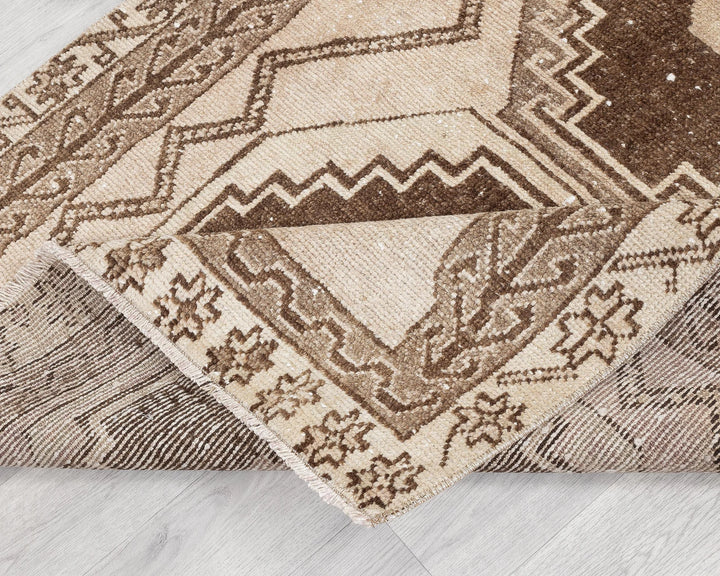 Beige Turkish Oushak Rug 3' 6" x 10' 1" Hand-Knotted | No. VR25626
