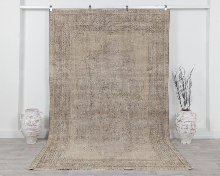Beige Turkish Oushak Rug 7' x 10' Hand-Knotted | No. VR25806