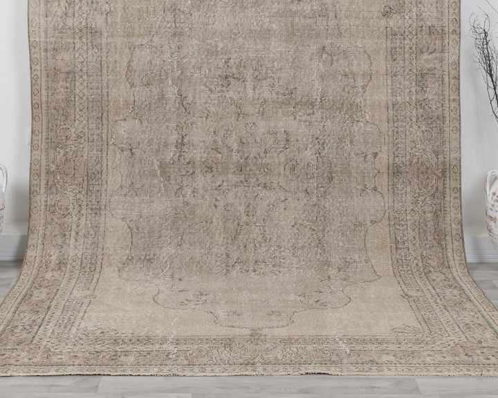 Beige Turkish Oushak Rug 7' x 10' Hand-Knotted | No. VR25806