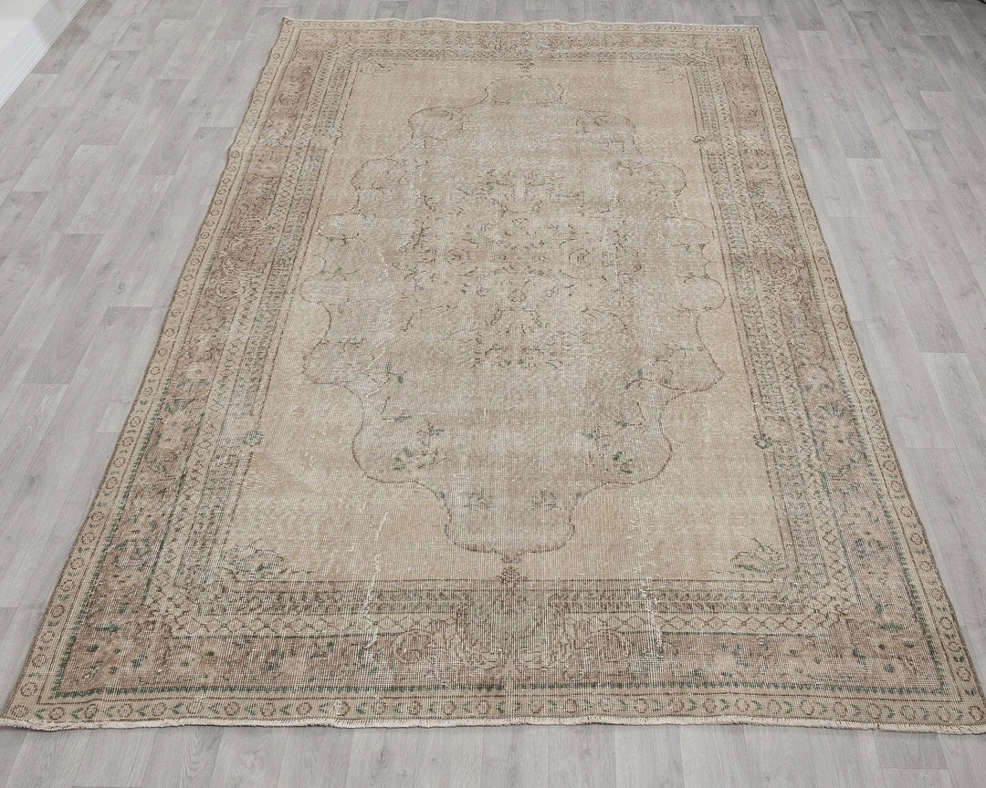 Beige Turkish Oushak Rug 7' x 10' Hand-Knotted | No. VR25806