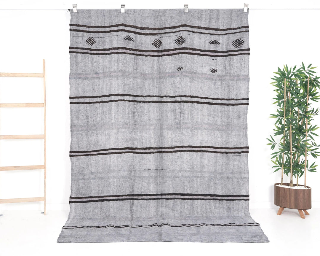 Blue Turkish Kilim Rug 5' 7" x 8' 5" Flat-Weave | No. VR25836