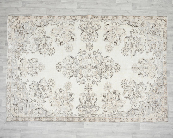 Beige Turkish Oushak Rug 6'7" x 9'5" Hand-Knotted | No. VR25837