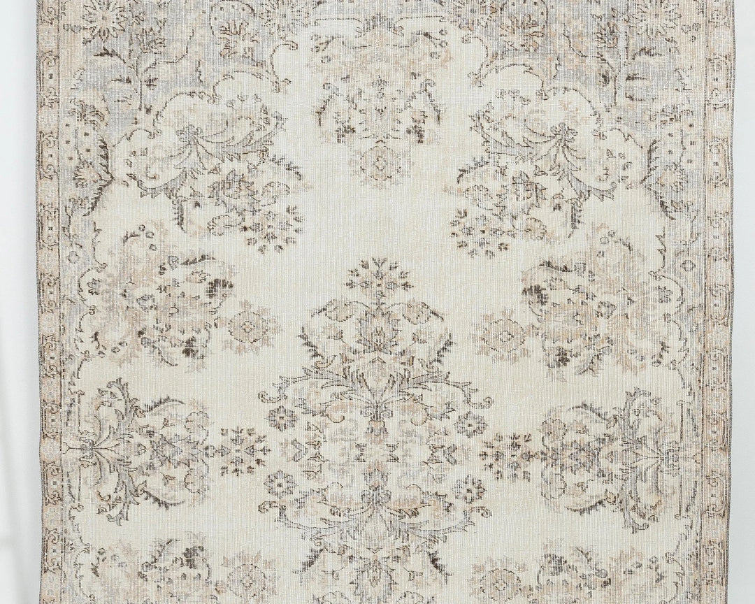 Beige Turkish Oushak Rug 6'7" x 9'5" Hand-Knotted | No. VR25837