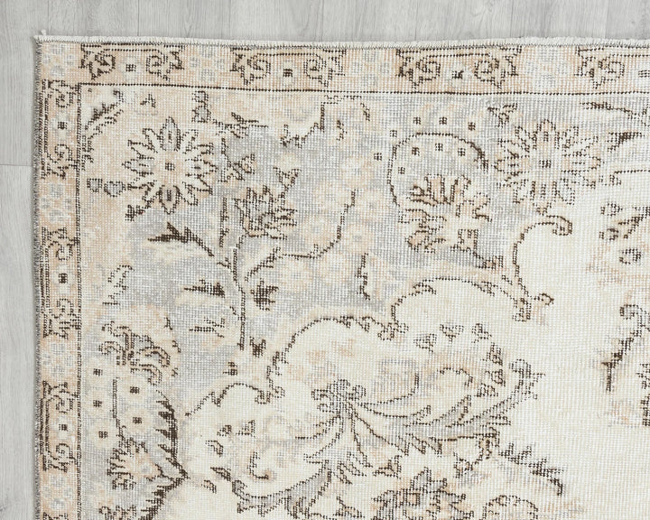 Beige Turkish Oushak Rug 6'7" x 9'5" Hand-Knotted | No. VR25837