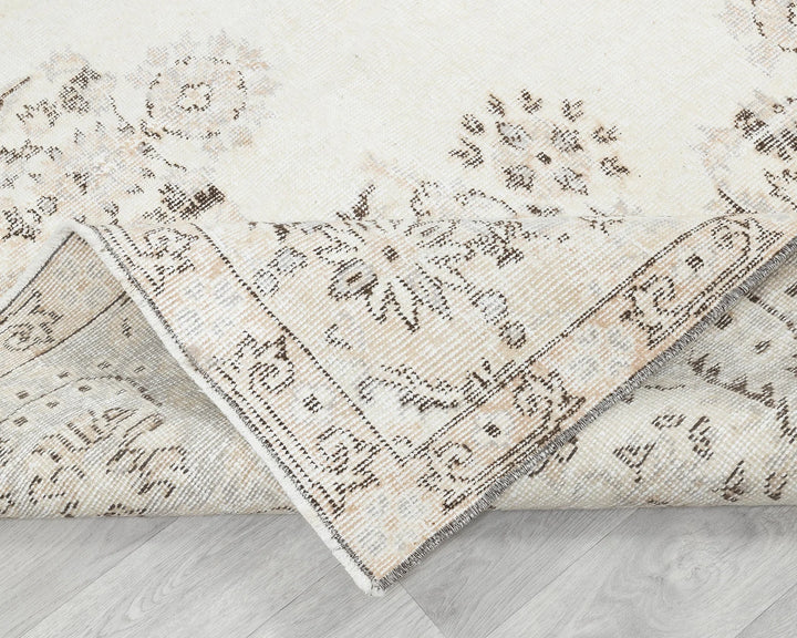Beige Turkish Oushak Rug 6'7" x 9'5" Hand-Knotted | No. VR25837