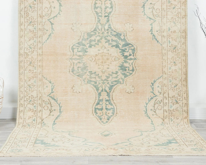 Beige Turkish Oushak Rug 9' 2" x 5' 7" Hand-Knotted | No. VR25879