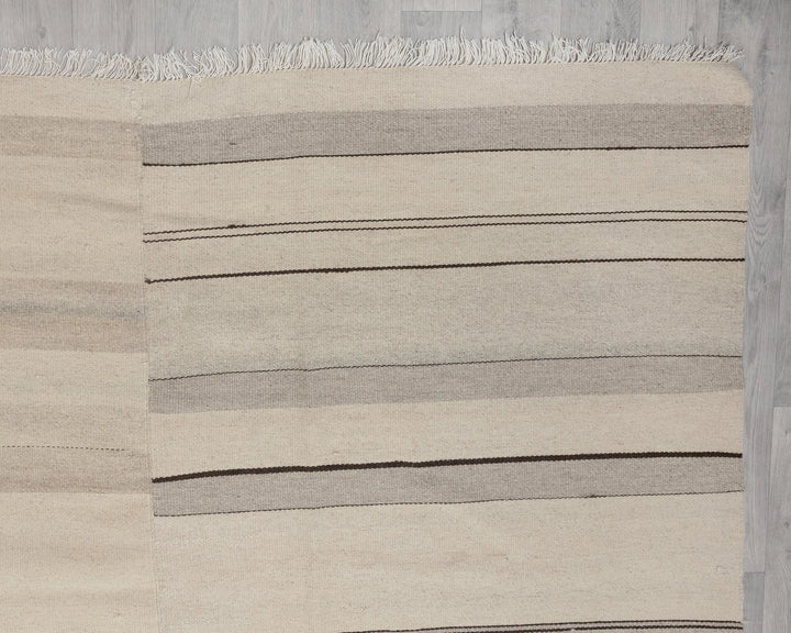 Beige Turkish Kilim Rug 9' 4" x 12' 6" Flat-Weave border