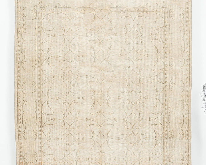 Beige Turkish Oushak Rug 5' x 8' 8" Hand-Knotted | No. VR26216