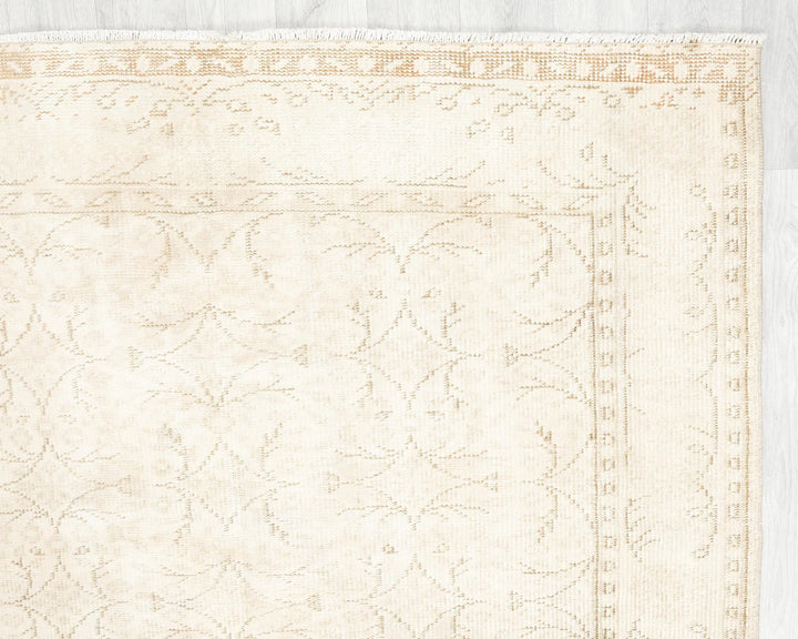 Beige Turkish Oushak Rug 5' x 8' 8" Hand-Knotted | No. VR26216