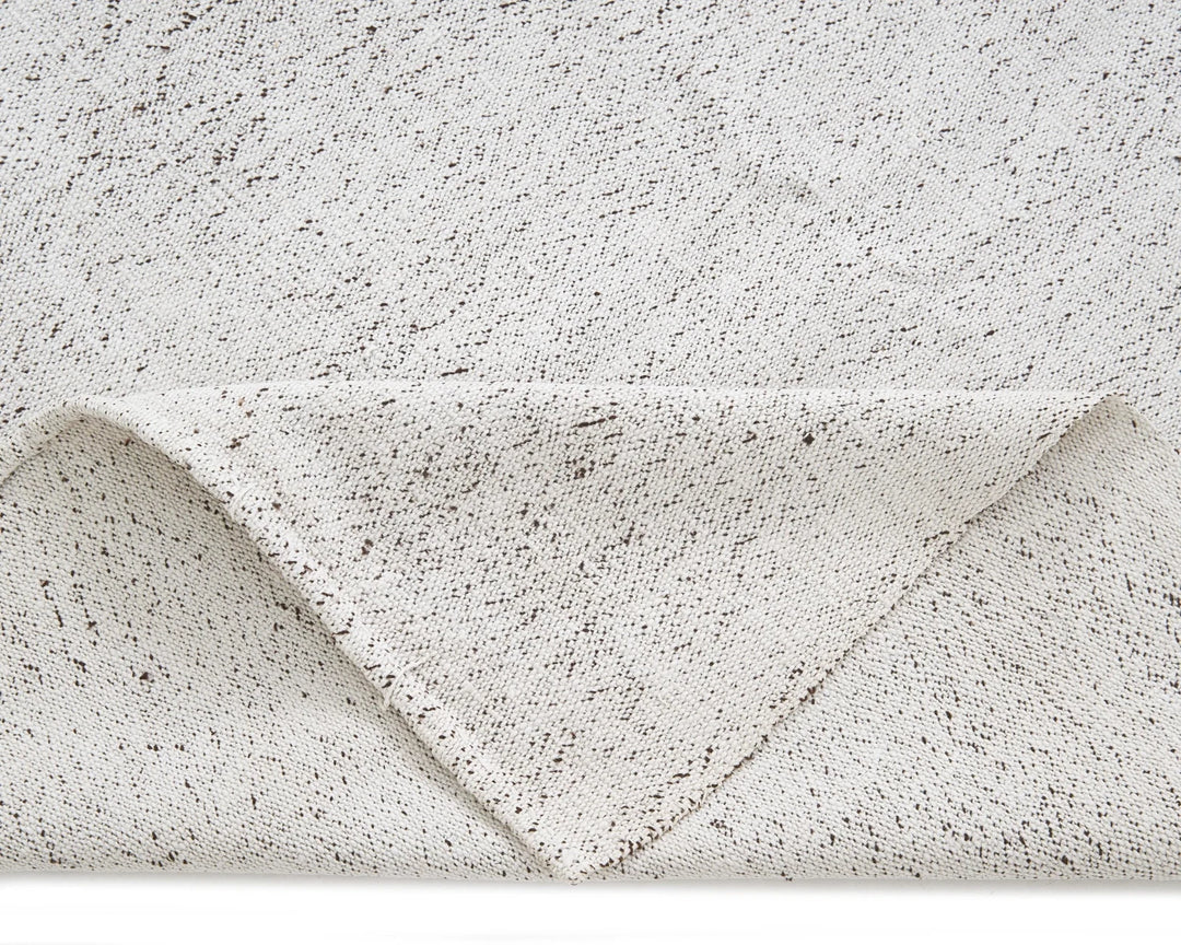 White Turkish Kilim Rug 6' 7" x 8' 10" Flat-Weave | No. VR26240
