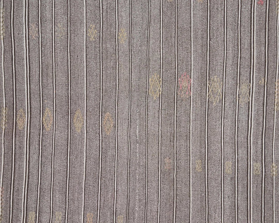 Gray Kilim Rug 5' 7" x 6' 8" | No. VR26397