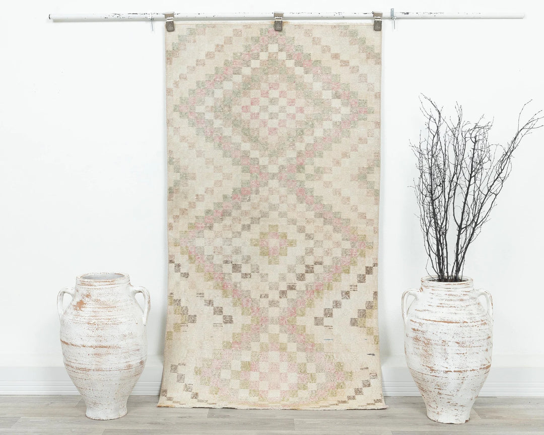 Beige Oushak Rug 2' 11" x 5' 5" | No. VR26620