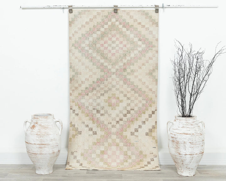 Beige Oushak Rug 2' 11" x 5' 5" | No. VR26620