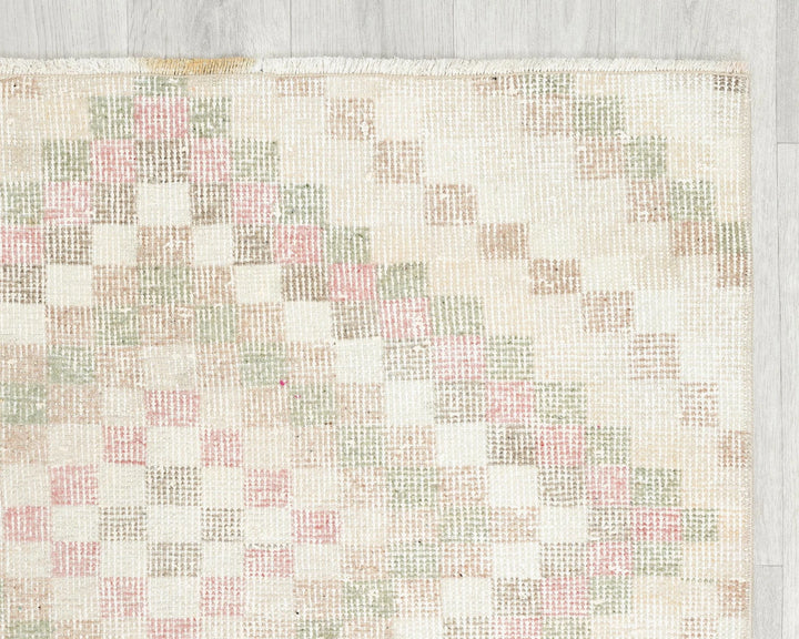 Beige Oushak Rug 2' 11" x 5' 5" | No. VR26620
