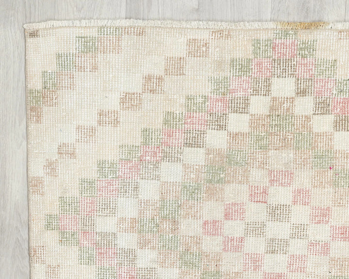 Beige Oushak Rug 2' 11" x 5' 5" | No. VR26620