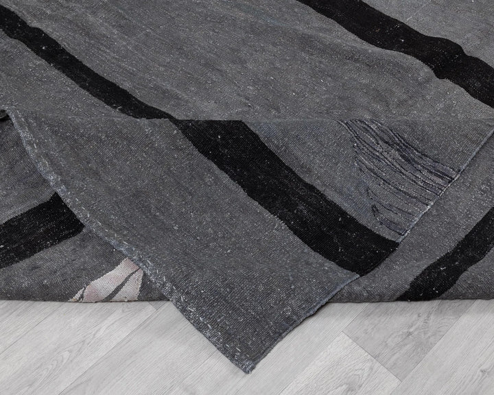 Gray Turkish Kilim Rug 9' 6" x 13' 1" Flat-Weave field