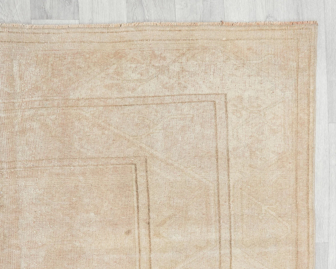 Beige Turkish Oushak Rug 4'11" x 7'8" Hand-Knotted | No. VR26782